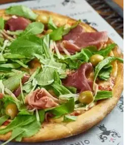 RUCULA Y JAMON CRUDO