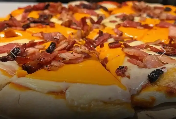 17- CHEDDAR Y PANCETA 